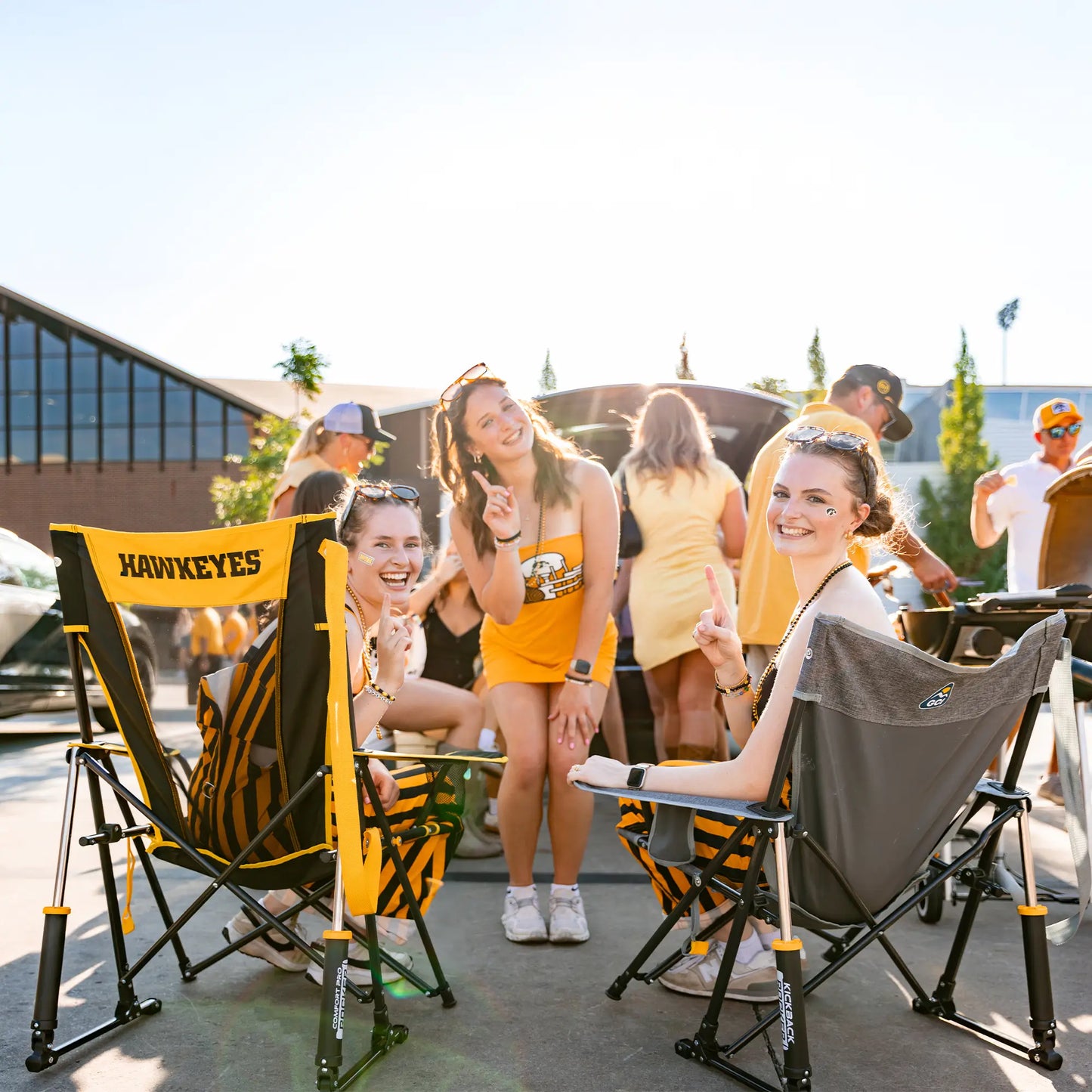 College Comfort Pro Rocker™ - Iowa Hawkeyes - Weekend Tailgate